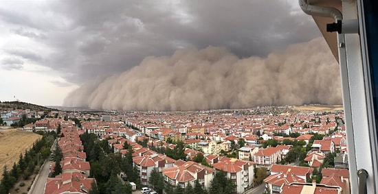 Ankara'da Kum Fırtınası: Başkentte Sarı Uyarı Verildi, Belediye Sağanak Yağışa Karşı Tedbir Çağrısında Bulundu