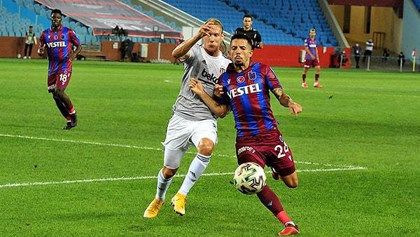 Trabzonspor'da penaltıya sebep olan Flavio, ikinci sarı karttan kırmızı kart gördü.