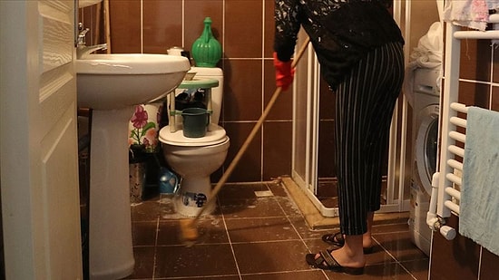 'Temizlik Hastası' Eşe Boşanma Davası: 'Kendi Evimde Sığıntı Muamelesi Görüyorum'