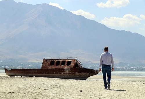 Van Gölü Tehlike Altında: 'Yatayda 200 Metreyi Bulan Bir Çekilme Var'