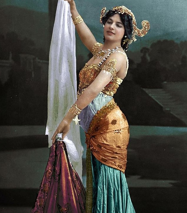 Mata Hari'nin çifte ajan olup olmadığı veya Alman istihbaratının onun bir Fransız casusu olduğunu anlayıp ona tuzak kurmaya karar verip vermediği hala bilinmiyor.