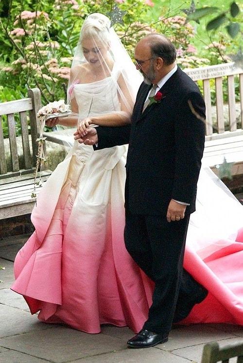 Düğün Günlerinde Beyaz Gelinlik Tercih Etmeyerek Farkını Ortaya Koyan Sıra Dışı 18 Ünlü