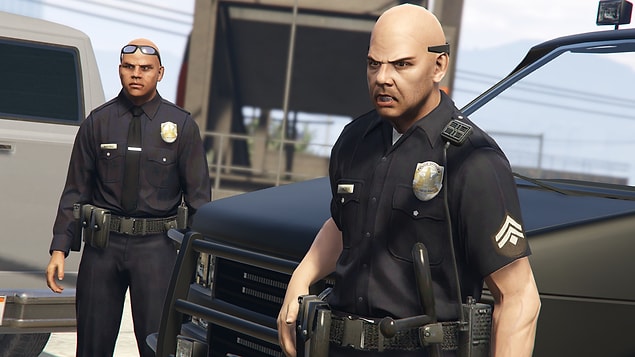 11. 👮👮