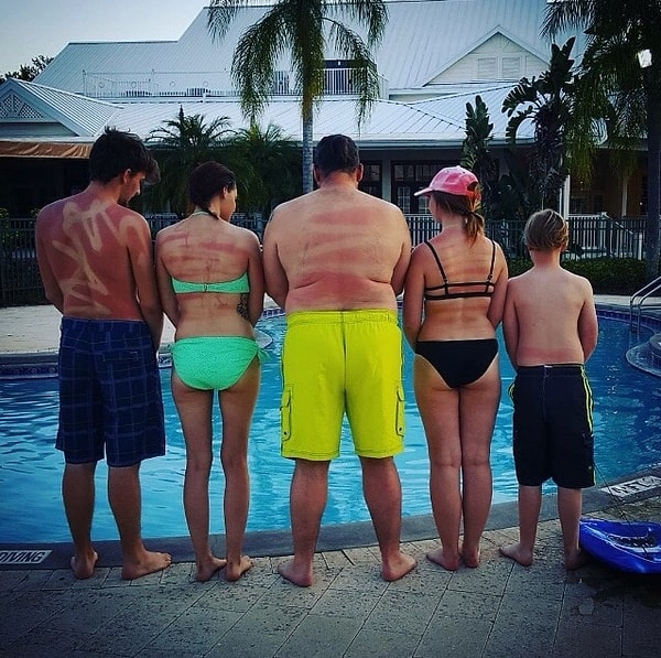 7. Отсутствие умения нанесения крема от солнца - дело семейное