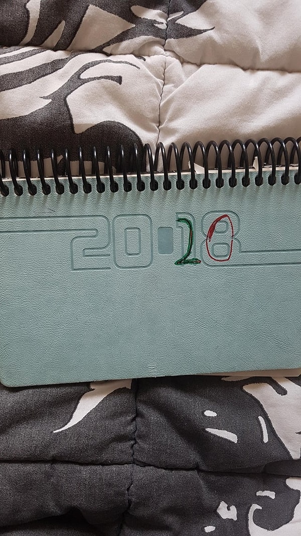 14. «Неудивительно, что мой брат постоянно ошибается в днях недели»