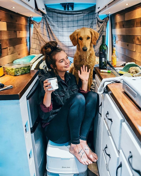 Чаще всего за кулисами красивых вдохновляющих фото кроются горы мусора и грязной посуды