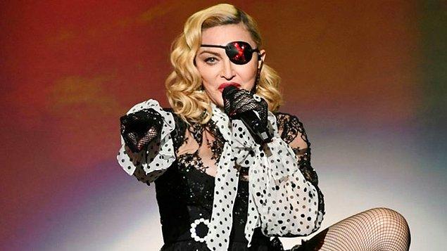6. Madonna’nın biyografi filmi için resmi çalışmalara başlandı. Filmin yönetmenlik koltuğunda da Madonna yer alacak.