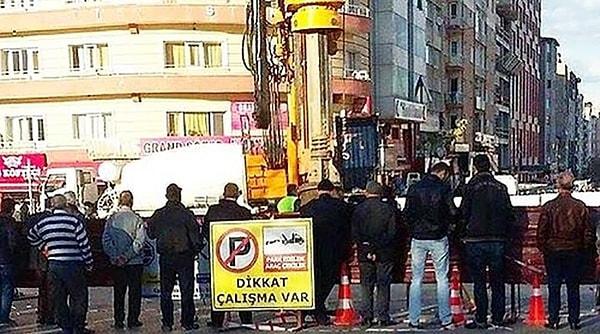 16. "Türkiye'de iş makinesi izlemek hobi olarak görülebilir. Bunu halkın her kesiminden insan işlerini bile bırakıp yaparlar."