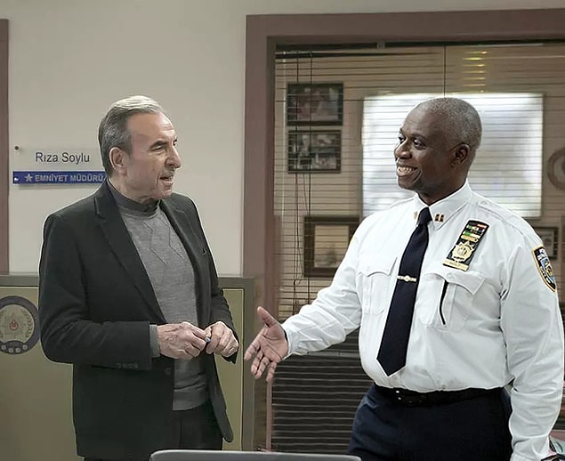 14. Bambaşka bir hayat var, Brooklyn 99'da...