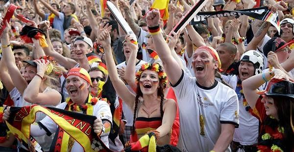 15. Almanya'nın nüfusu azalmaktadır ve son 10 yılda 2 milyon azalmıştır.