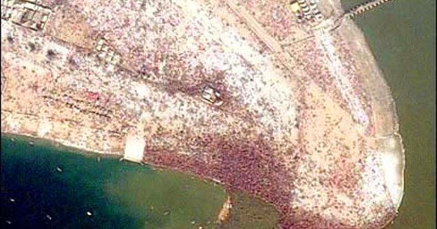 Dünyanın en kalabalık festivali Kumbh Mela uzaydan görünmüştür.