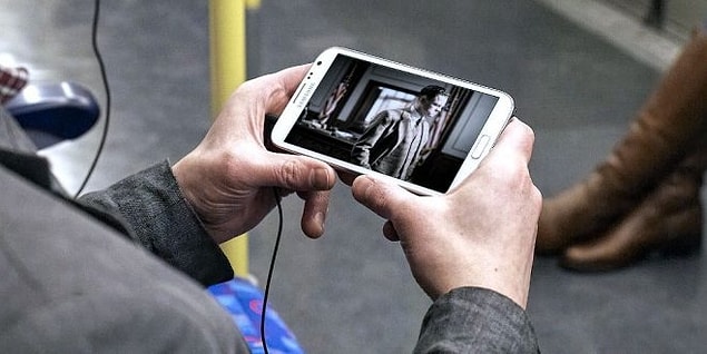 16. Telefonunuzda video/film/dizi seyretmeyin.