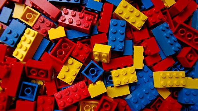 8. LEGO markasının ismi Danca "Leg Godt"tan gelmektedir. "İyi oyna" olarak çevrilebilir.