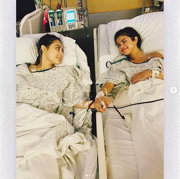 2017 yılında ise Selena'ya, yakın arkadaşı Francia Raisa böbreğini bağışladı.