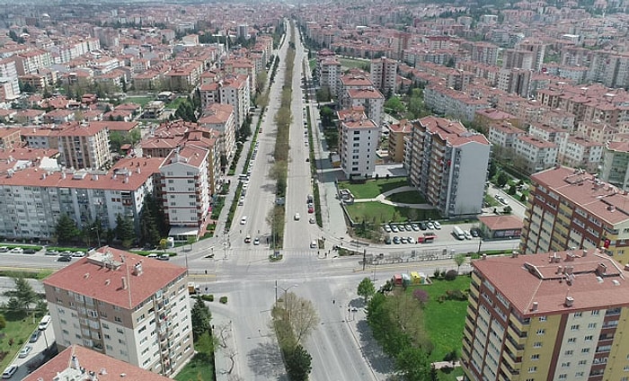 Ev Sahiplerinin Gözü Yaşlı: Eskişehir'de Öğrenciler Gitti, Kiralar Düştü...