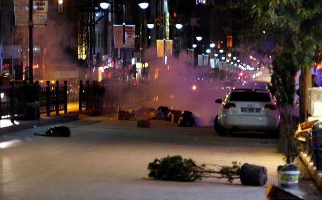 Eylemler ağırlıklı olarak Doğu ve Güneydoğu illerinde meydana geldi. Ancak Batı illerinde de Kürt vatandaşların yanı sıra bazı sol gruplar, sendikalar, öğrenci grupları ve kadın örgütlerinin de desteğiyle gösteriler yapıldı.