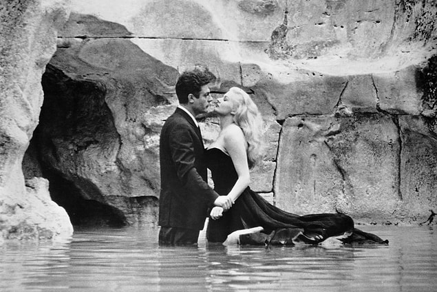 3. "Tatlı Hayat" (1960)