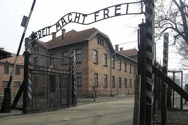 14. Auschwitz kampının 3 ana işlevi vardı.