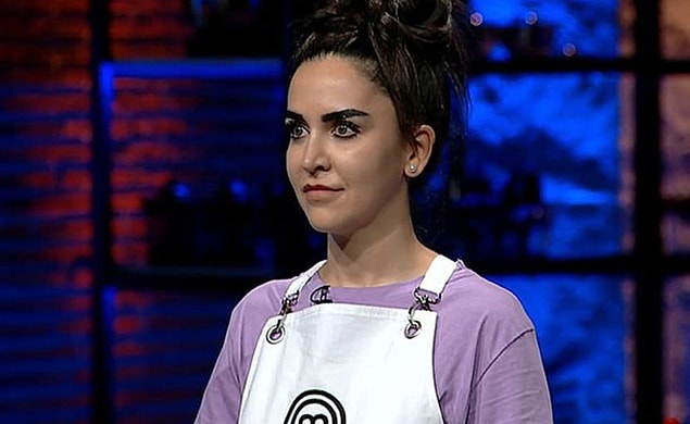 MasterChef'in iddialı isimlerinden biri Duygu. Oldukça dinamik ve dobra bir kişiliğe sahip.