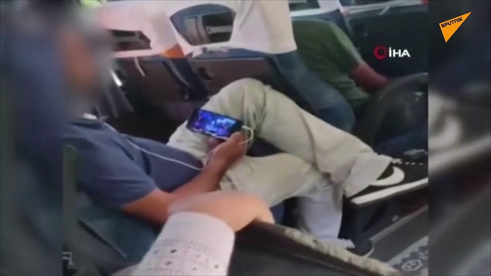 Minibüste Maskesini Çıkarıp Alkol Alan Vatandaşın Tepki Çeken Görüntüleri