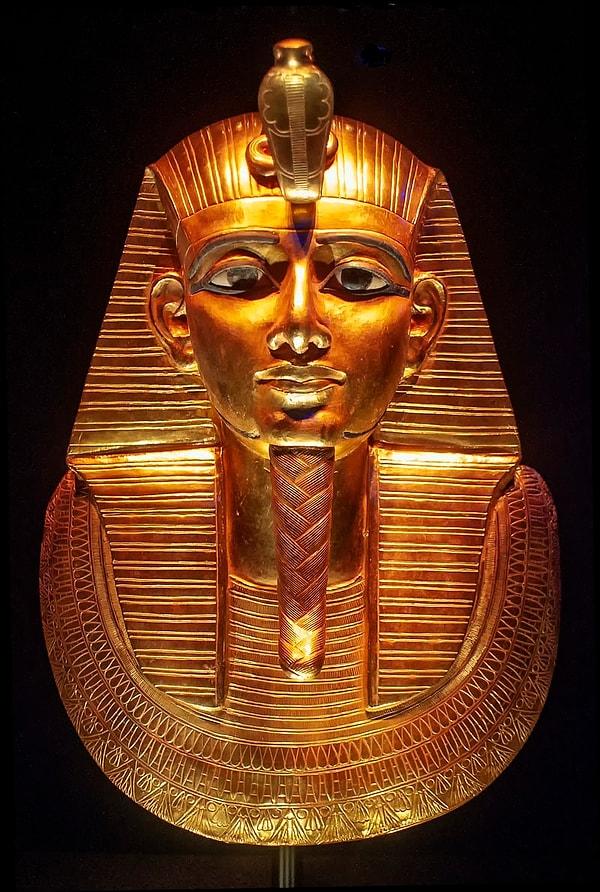 8. Antik Mısır'da bir insanın gerçek ismi hayatı boyunca gizli tutulurdu.