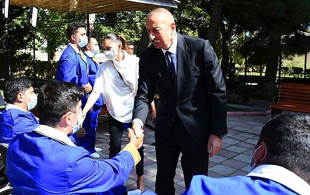 Çatışmalar sırasında da Azerbaycan ordusundan birçok asker yaralandı, hastanelerde tedavi altına alındı. Azerbaycan Cumhurbaşkanı İlham Aliyev ve Cumhurbaşkanı Yardımcısı olan Aliyev'in eşi Mehriban Aliyeva yaralıları hastanede ziyaretti.