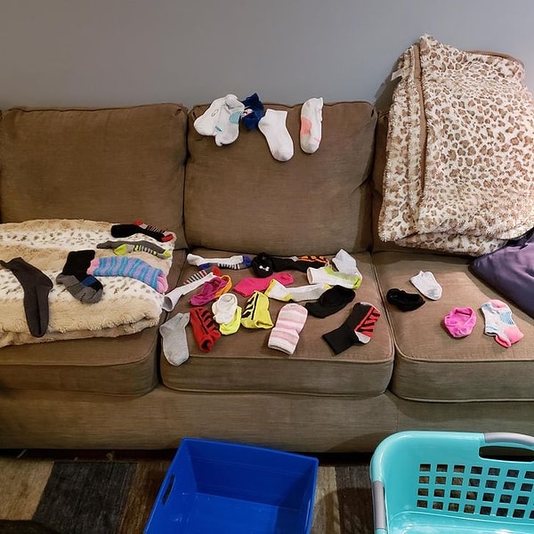 9. "İki aydan fazla bir süre içinde yıkadığım çamaşırlardan 32 tane eşi olmayan çorap çıktı."