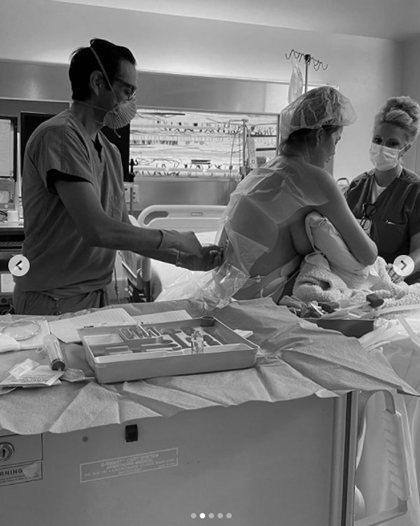 "Ранее мы решали, как назвать наших детей уже после того, как они родились, буквально за несколько минут до выписки из больницы. Но по какой-то причине мы назвали этого маленького человечка в моем животе Джеком. Он всегда будет Джеком для нас. Джек упорно старался, чтобы стать частью нашей маленькой семьи и так будет всегда ".