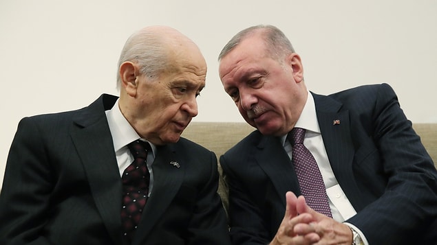 Erdoğan ve Bahçeli'nin Seçim Yasası değişikliğinin TBMM'ye sunulmasına ilişkin takvimi netleştirmesi bekleniyor.