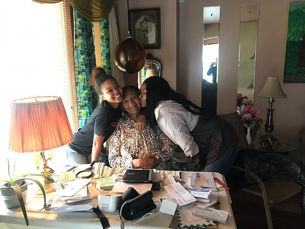 11. «Моя 95-летняя бабушка сначала победила рак груди, потом Covid-19».