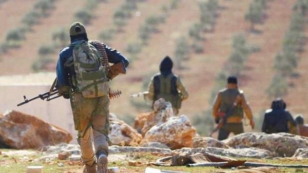 Suriye'de geniş bir kaynak ağına sahip İngiltere merkezli Suriye İnsan Hakları Gözlemevi, Türkiye destekli 850 Suriyeli savaşçının Dağlık Karabağ'a, gittiğini iddia etti.