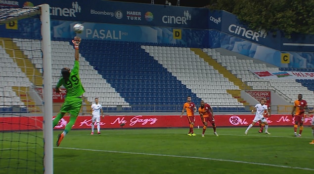 Bu sezon ilk yenilgisini alan Galatasaray 7 puanda kaldı. Kasımpaşa ise puanını 6'ya yükseltti.