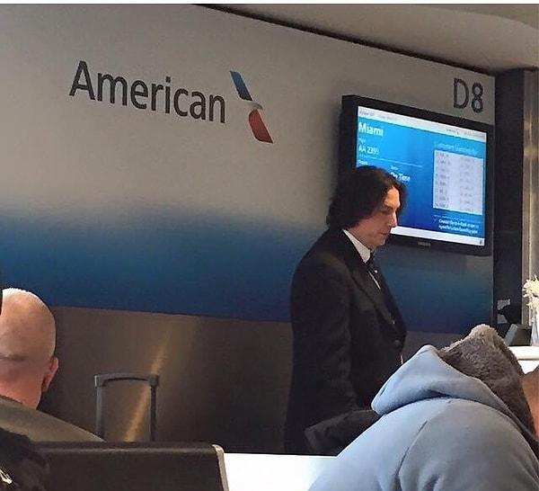 3. "Görünüşe bakılırsa Snape Amerikan Havayolları'nda çalışıyor."