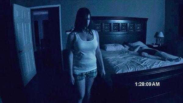 15. Paranormal Activity'nin yazarı ve yönetmeni Oren Peli serinin ilk filmini kendi evinde çekti.