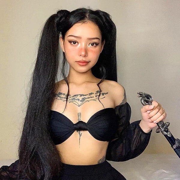 Когда вы видите это выражение лица, вам наверняка на ум придет одна из трансляций TikTok.