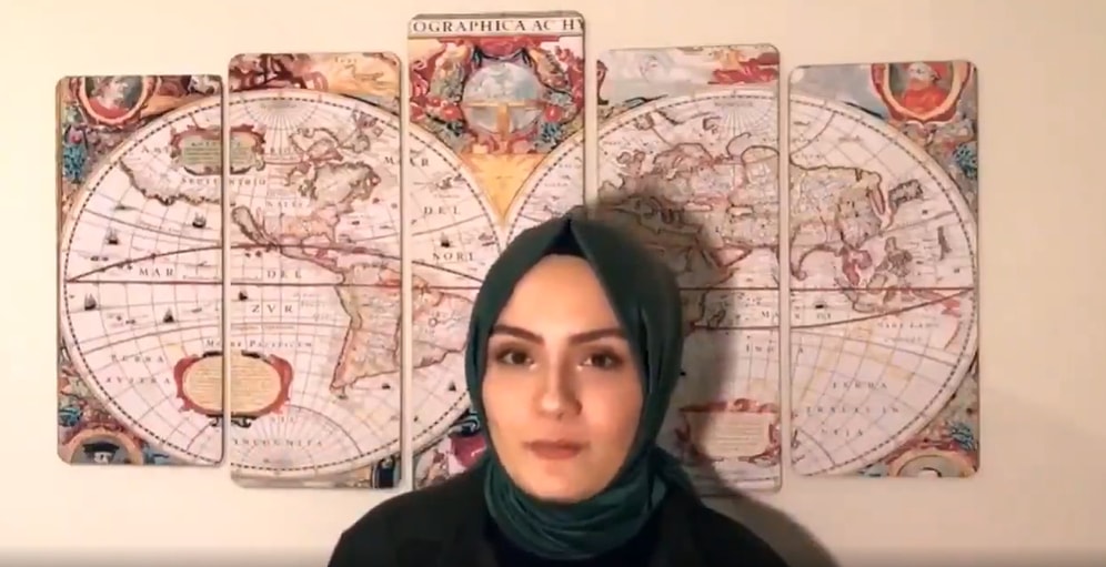 Yürürken Çok Güzel Olduğu İçin Sürekli Olarak Durdurulduğunu İddia Eden Kadın: 'Olay Benim Güzel Olmam Değildi, Olay Güzel Olduğumu Düşünmemdi'