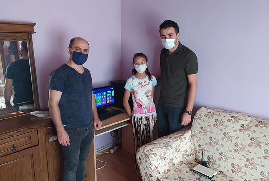 Aynı Telefondan Üç Kardeş EBA'ya Giriyormuş: Amasya'da Bir Öğretmen, Bilgisayarını Öğrencisine Hediye Etti