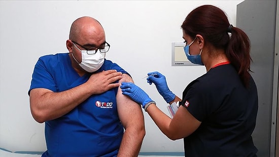 Çin'de Üretildi: Kovid-19 Aşı Denemeleri Ankara Şehir Hastanesi'nde Başladı