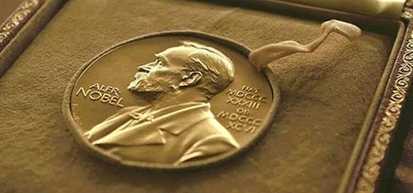 25. Tüm Nobel ödülleri İsveç'te verilirken sadece hangi ödül Norveç'te verilir?