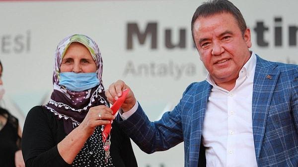 Bu teknik hatadan dolayı çok değerli Antalya Büyükşehir Belediye Başkanımız Muhittin Böcek'ten ve tüm sevenlerinden özür diliyoruz.