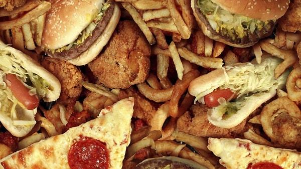 Binge eating disorder, Türkçe adıyla Tıkınırcasına Yeme Bozukluğu (TYB) oldukça ciddi bir yeme bozukluğu türü.