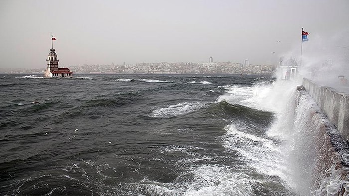 İstanbul'a Rüzgar Ve Yağmur Uyarısı