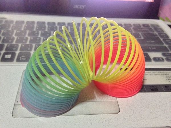 7. Мы спускали ее со ступенек, пускали по ней волну…