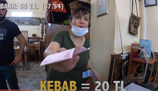20 lira verip kebabın lezzetinden bahsederek videoya devam etti.
