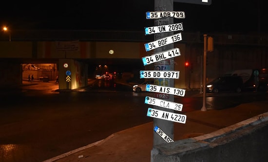 İzmir'de Su Birikintisinde Düşen Plakalardan 'Dilek Ağacı' Yapıldı