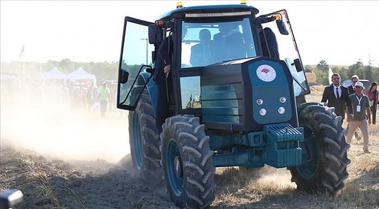 45 Dakikada Şarj Oluyor, Yaklaşık 7 Saat Çalışabiliyor: Türkiye'nin İlk Elektrikli Traktörü Seri Üretime Hazır