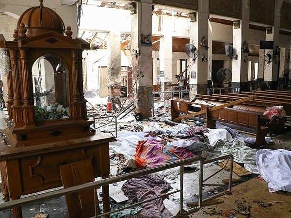 5. Sri Lanka'daki kiliseye geçen yıl düzenlenen saldırının ardından kalanlar...