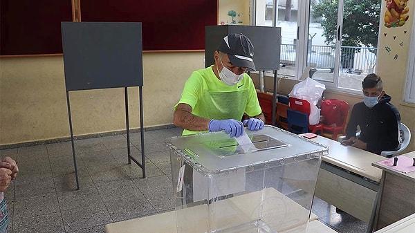 Oy kullanma işlemi saat 18.00'e kadar sürecek ve kayıtlı 199 bin 29 seçmen 738 sandıkta oy kullanabilecek.
