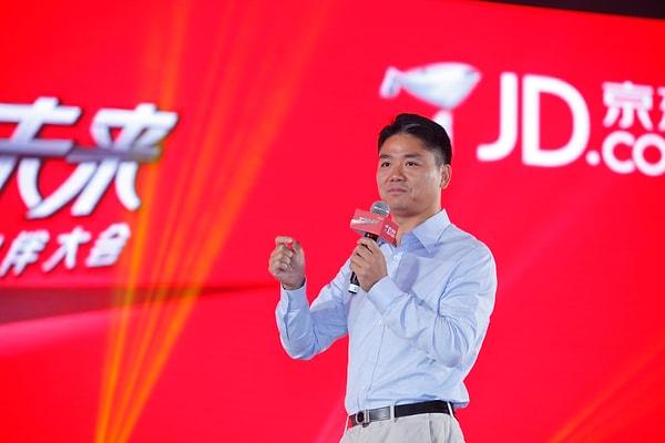 JD.com'un kurucusu Richard Liu'nun ise, servetini ikiye katlayarak 23,5 milyar dolara çıkardı