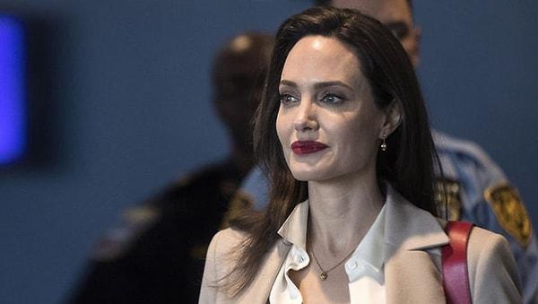 2. Angelina Jolie - Depresyon
